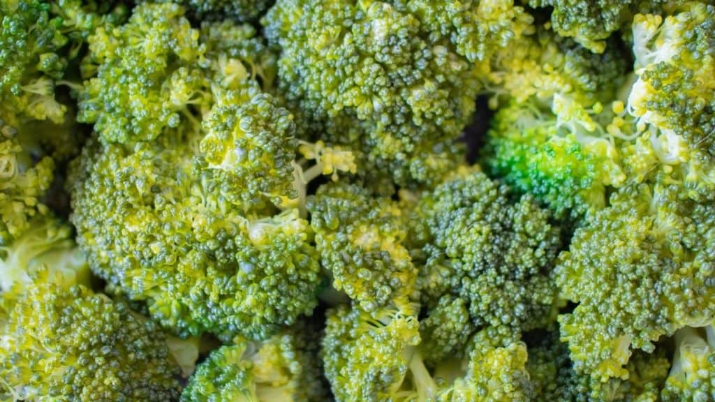 Eat Broccoli When It Turns Yellow