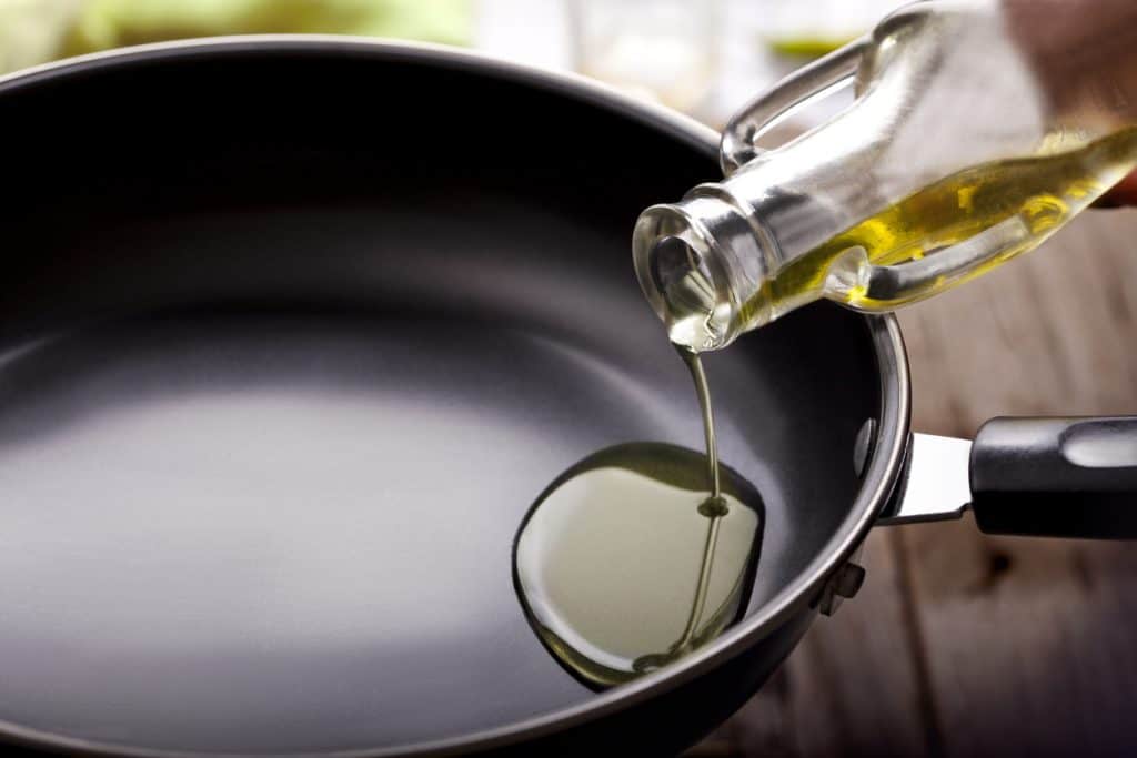 how to clean a burnt non stick pan