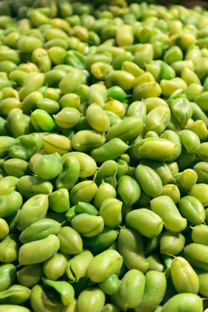 can you eat edamame raw